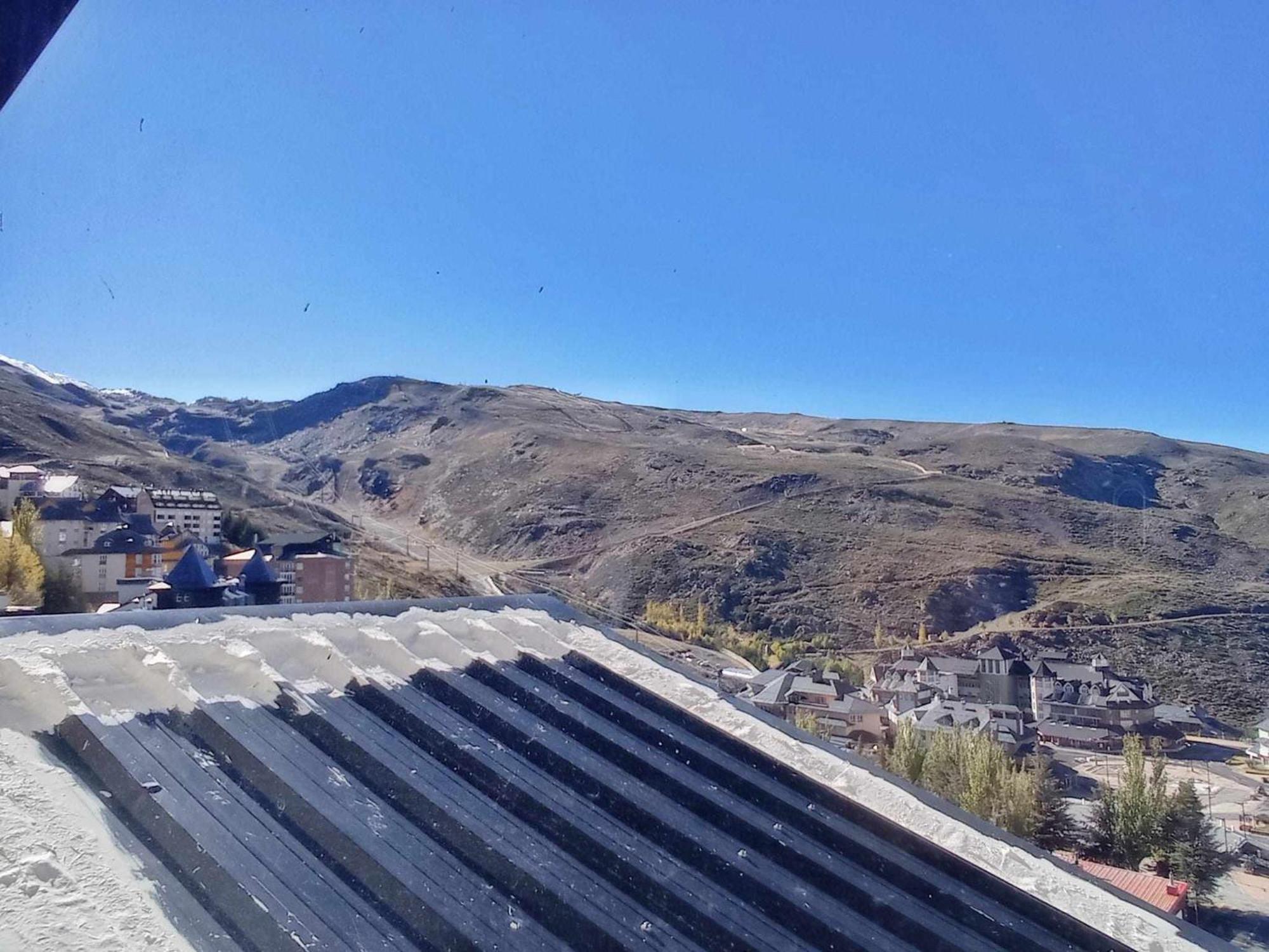シエラネバダAtico Con Vistas Monte Gorbeaアパートメント エクステリア 写真